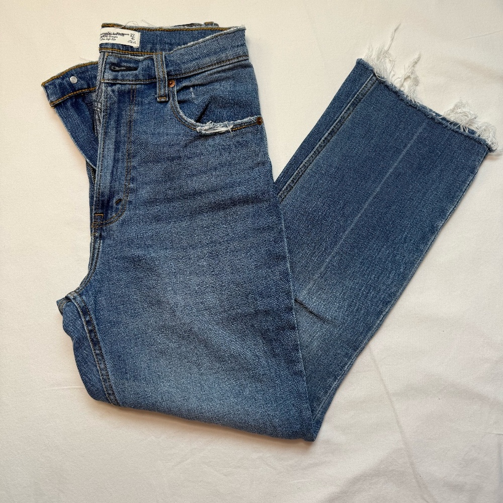Abercrombie Ultra High Rise Straight Jeans Size 27 Distressed Raw Hem